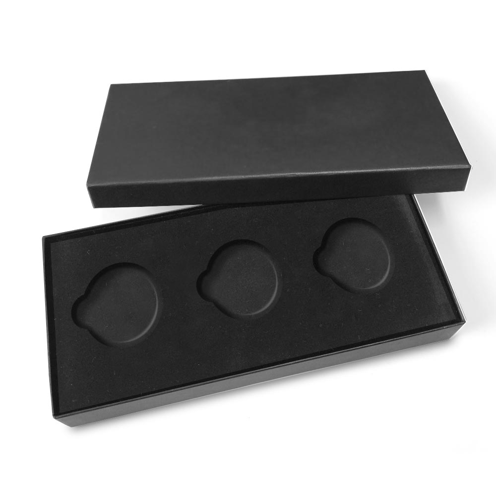 Protégez votre collection avec cette cassette luxueuse noire pour 3 monnaies Protégez votre collection avec cette cassette luxueuse noire pour 3 monnaies